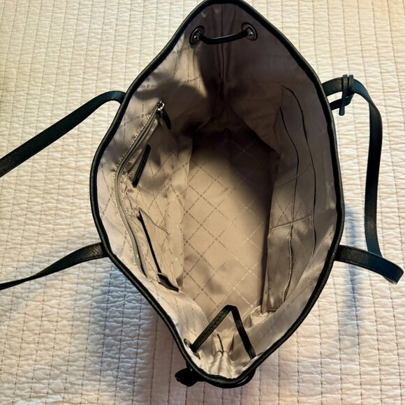 Micheal Kors Large Jet Set Drawstring Tote Bag - Picture 6 of 6